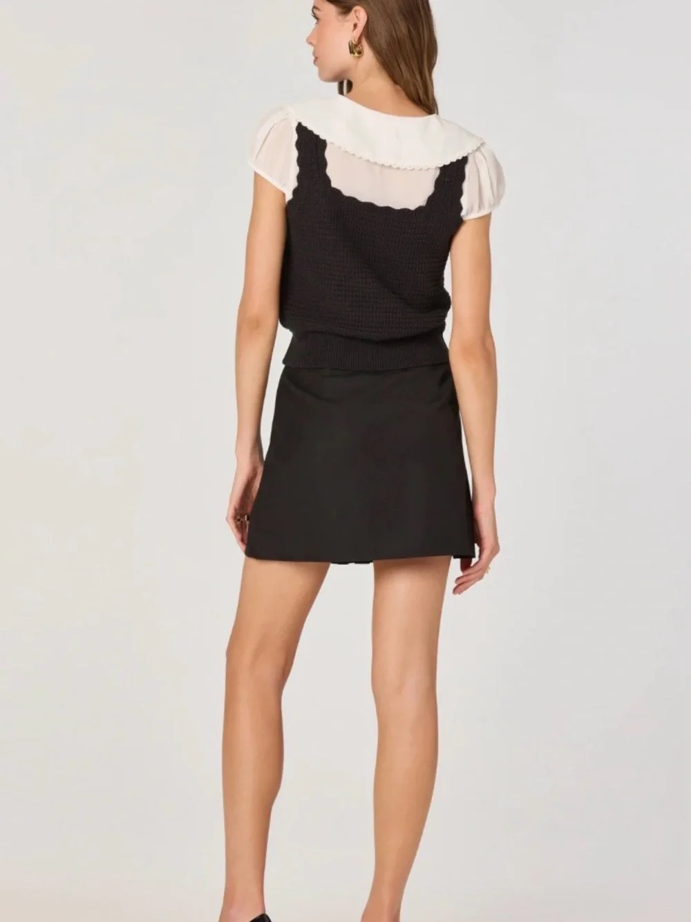 Astr The Label Peter Pan Collar Sweater Top Size Small in Black